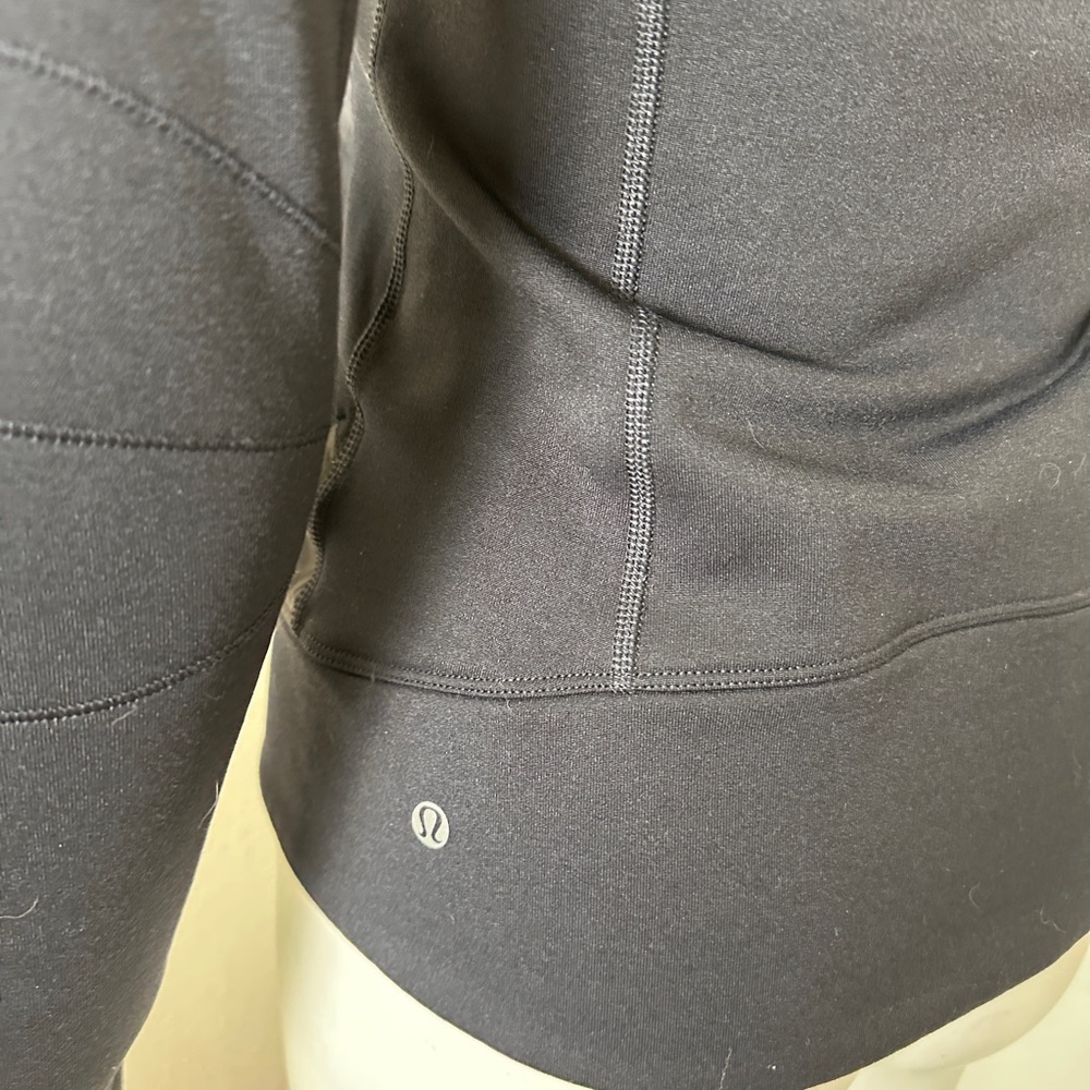 Lululemon jacket - Picture 4 of 8